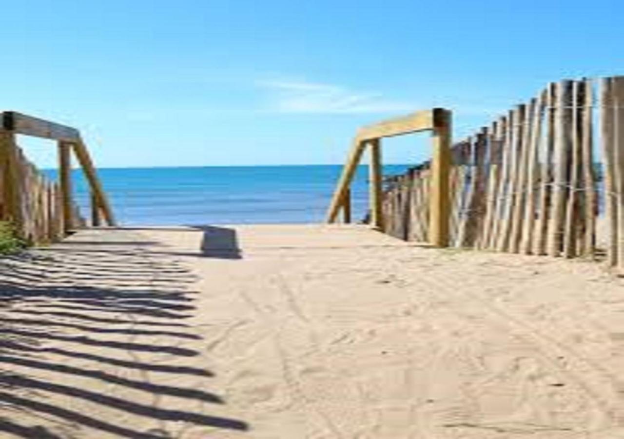 Camping La Carabasse Vias-Plage-T4 Climatise,Tout Confort, Emplacement Calme ! Zewnętrze zdjęcie